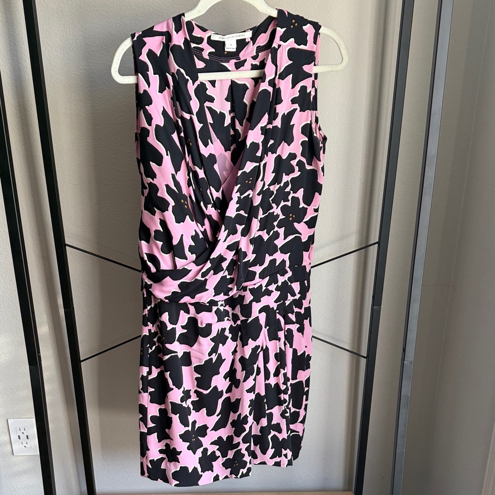 Pink and Black Sleeveless Dress